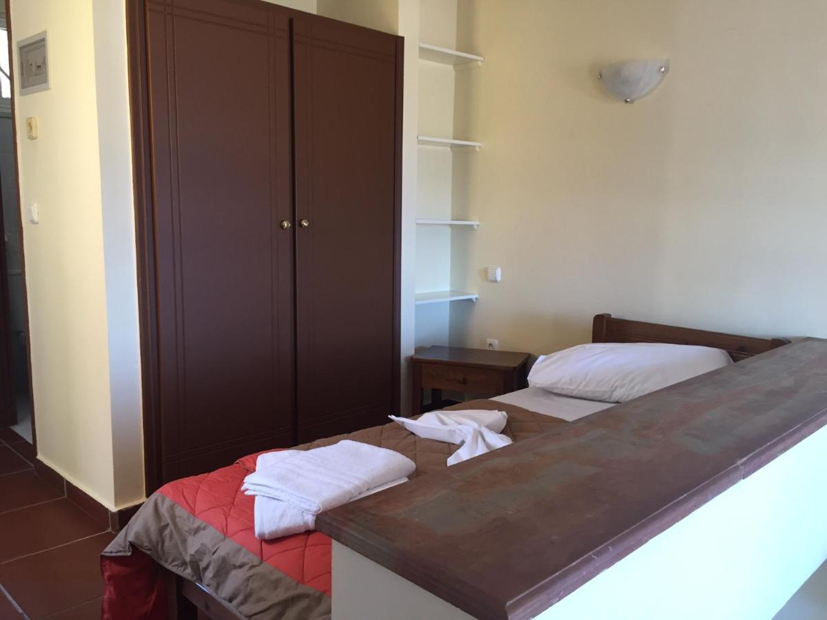 Toulipa Rooms Agia Ermioni Extérieur photo